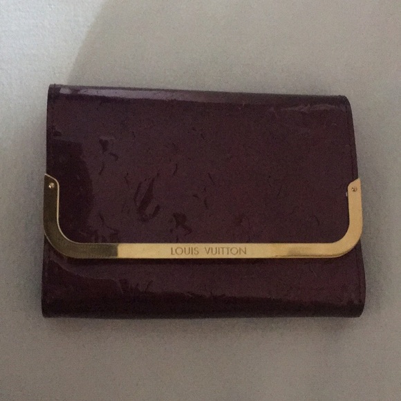 Louis Vuitton Handbags - 🔥1 HR SALE Louis Vuitton Crossbody clutch. 💯Auth